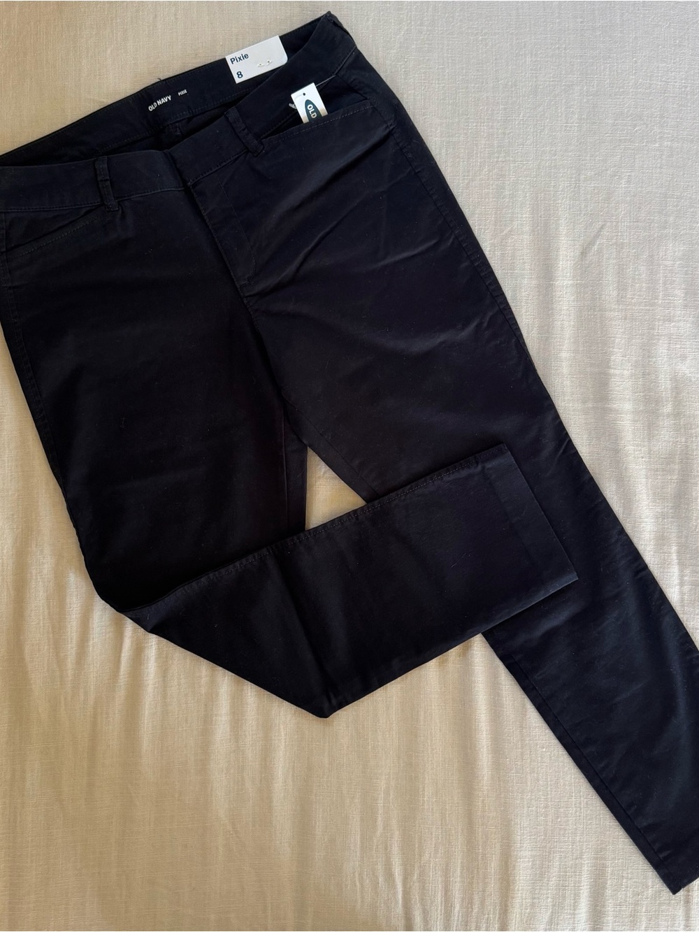 Old Navy Women’s Black Pixie Cut Pants